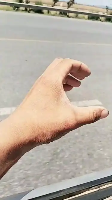 这手势老司机一看就懂秒懂的都是