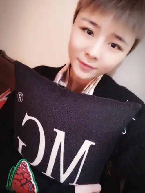 短发女生也可以性感与可爱 不剪一次短发你永远不知道自己多美 剪短发