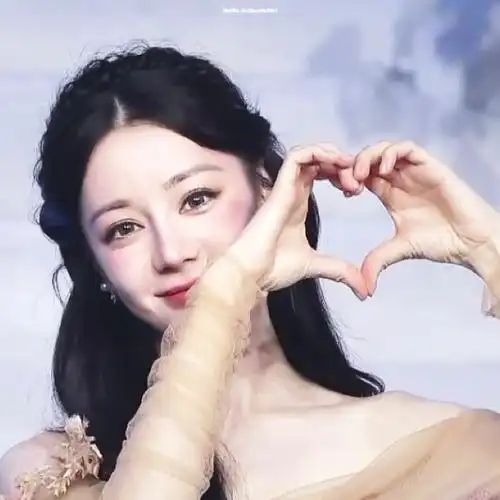 美神迪迪的饭撒比心0699  #迪丽热巴济南##迪丽热巴安慕希