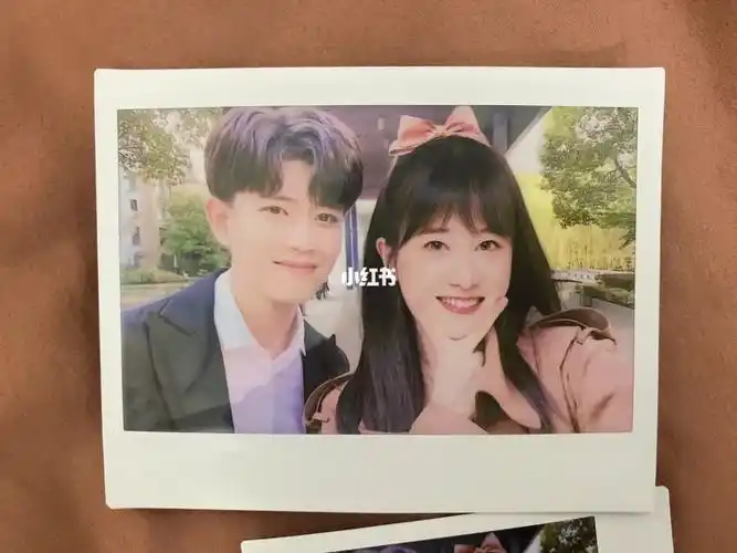 任嘉伦合照人家伦