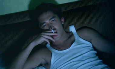 特别是王家卫导演的电影,《重庆森林》,《2046》等等,梁朝伟总是穿着