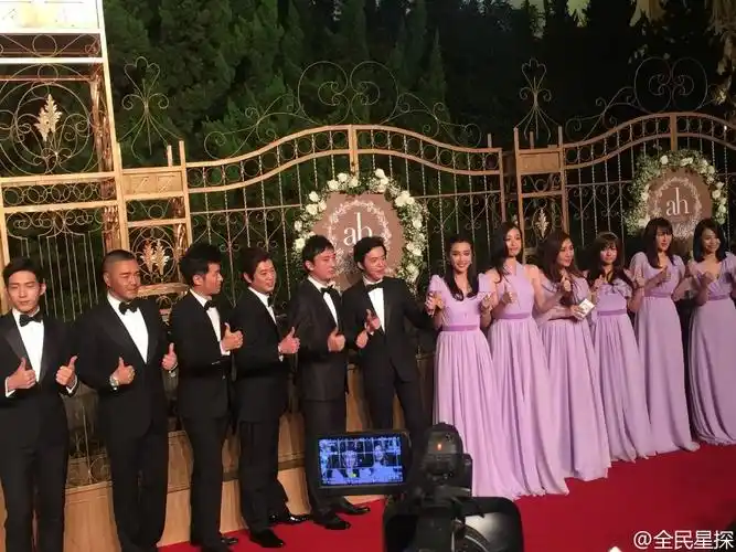 黄晓明baby伴郎团玩嗨伴娘团"争艳" 网友狂赞