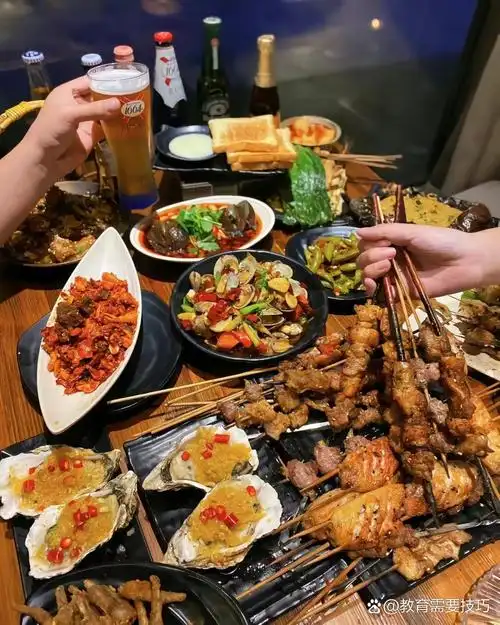 吃饭图片真实 吃饭是一种仪式,是对生活的热爱与尊重.