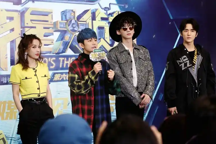 探班丨《明侦6》:何炅现场拆cp,张新成开创耿直玩法