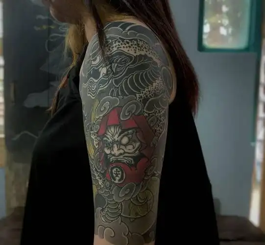 日式大臂纹身图片手臂老传统达摩蛋蛇蛇纹身图案