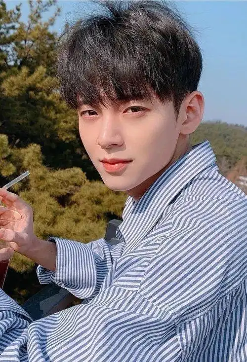 男生有刘海的发型这么修剪,男生发型图片,发型图片