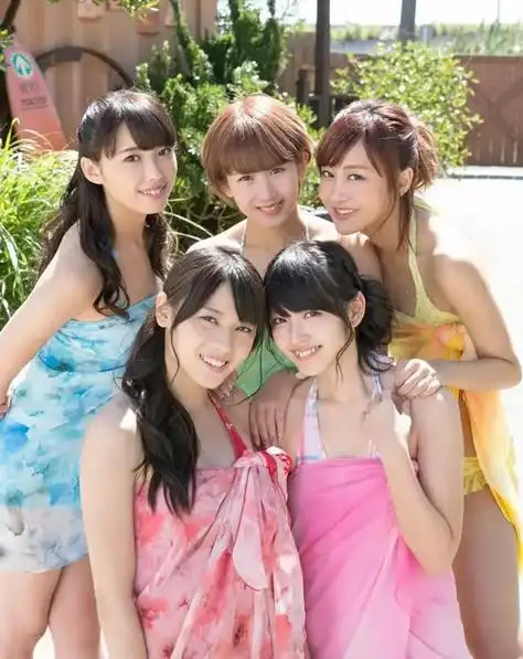 真实的日本女人,在国内中小城市并不多见.是因为她们整牙,脸型好看么?