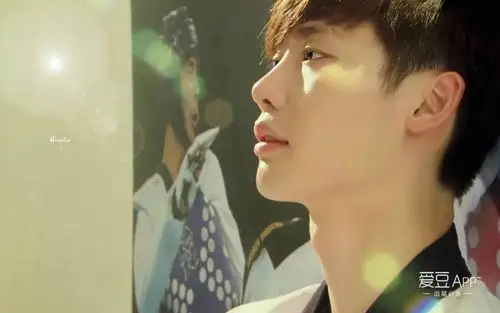 [李钟硕][分享]160827 360度无死角 完美男神李钟硕的雕刻侧颜