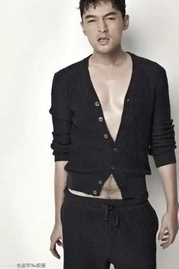 胡歌这身材不是p的啊