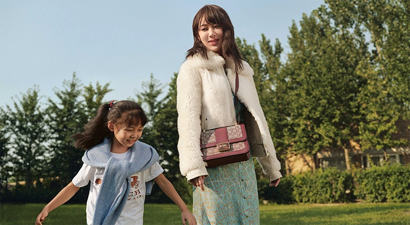 杨紫成coach蔻驰女士产品系列代言人