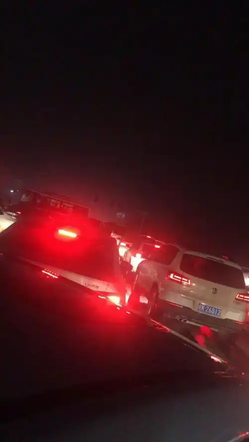 下雨又封桥阜阳又开始全城大堵车图片视频曝光