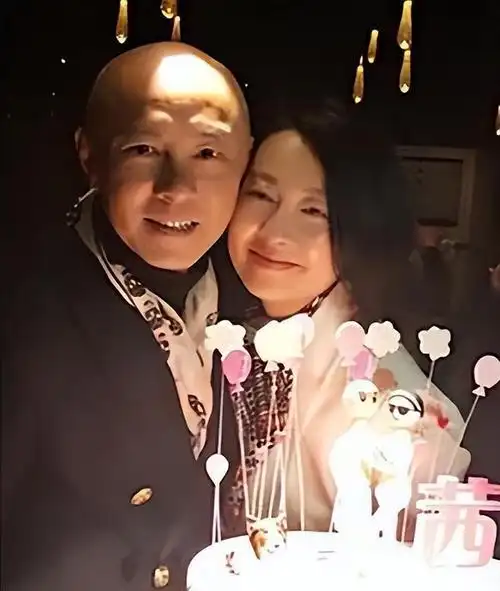 结三次婚都是同一个男人张茜有多爱张卫健