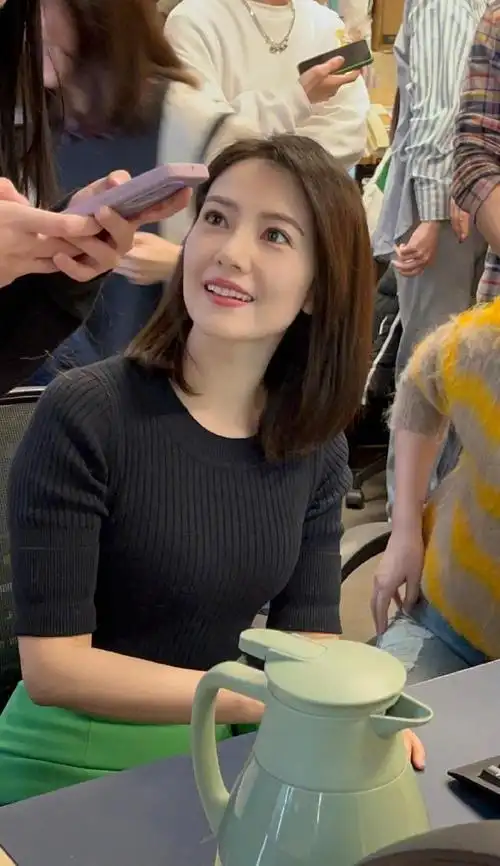 03版倚天美人颜值对比,高圆圆花期长,林静变化大,黄衫