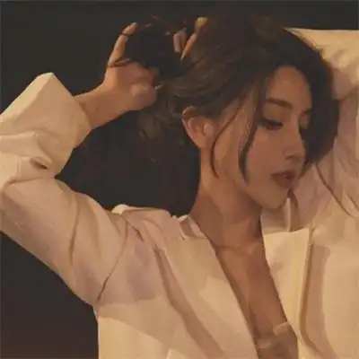 qq酷拽霸气女生头像高冷黑暗系小姐姐