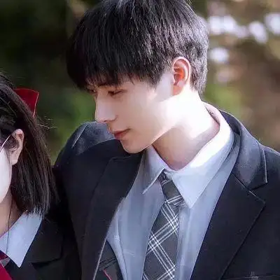 情侣头像防家长其实没什么可防的一看也明白了