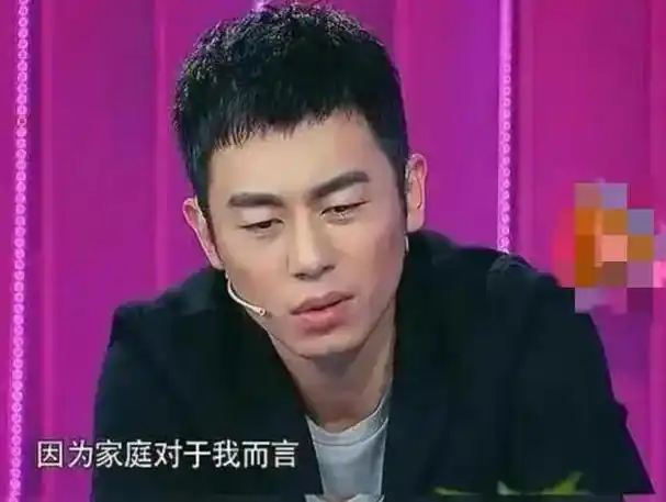 对朱亚文来说,家永远是他心中最重的一块,特别是有了两个宝贝女儿后