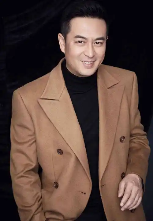 越老越有魅力的男明星,只服这8位!连皱纹都充满着"男人味"_靳东_张嘉