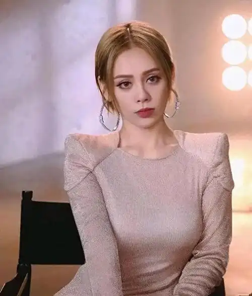 有一种"反噬"叫宁静,"风流史"被扒出,今51岁不再被世界原谅