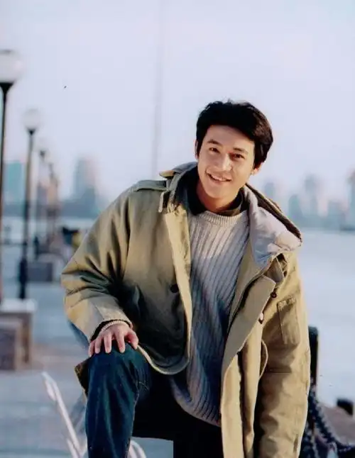 谁年轻时还不是个花美男了!年轻时的陆毅的颜值太高了吧!