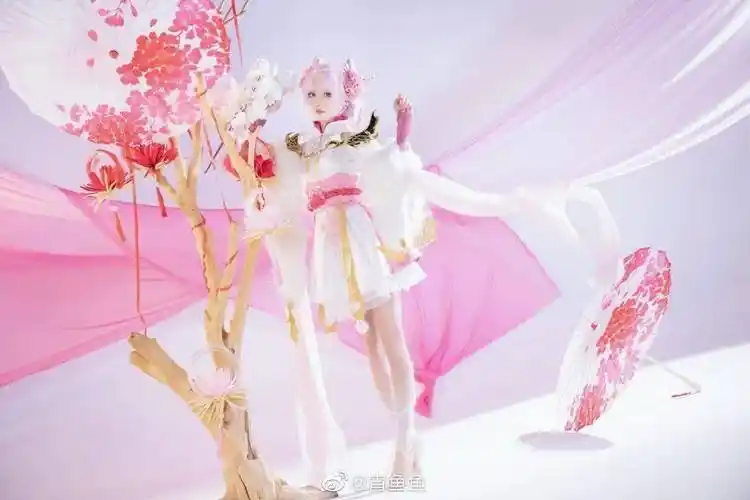 二次元cos嫦娥拒霜思