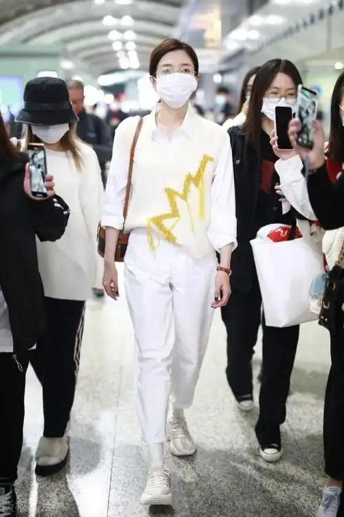 明星服装搭配(如何快速学会搭配衣服)-15