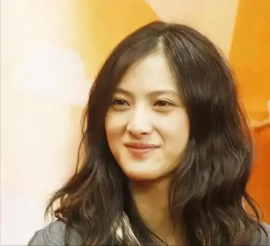 回顾隋俊波:嫁给父亲看准的女婿,45岁被婆家宠成公主