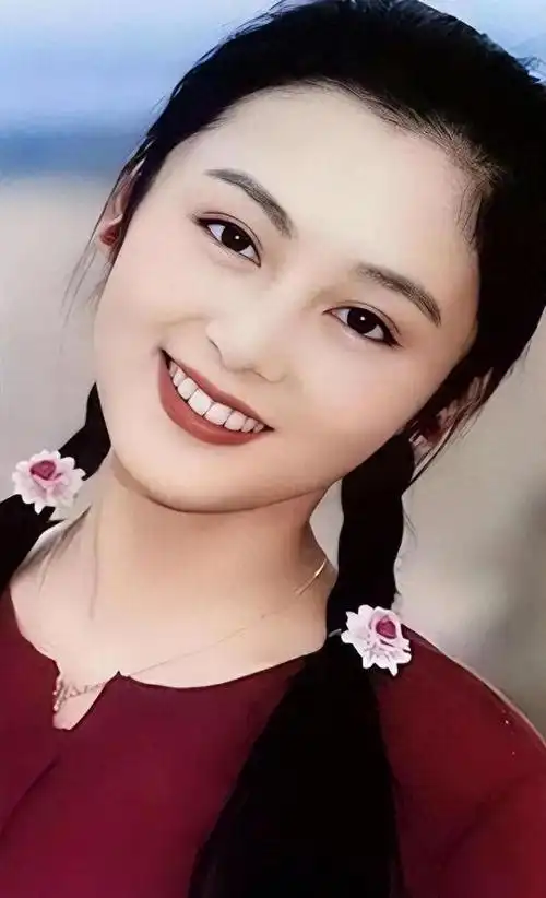 大陆第一美人"今55岁活的像25岁,两大名导为其着迷,|陈红|倪萍|演员