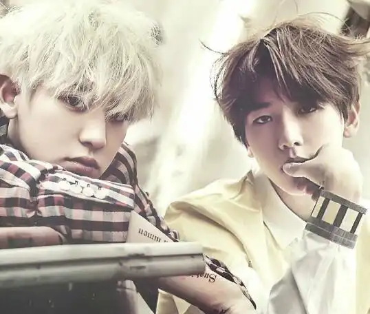 【图】朴灿烈边伯贤七夕亲吻 二人是否真有基情