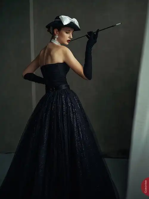 欧美复古黑色婚纱