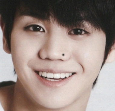 男人长痣面相图痣长在鼻子上的这几个地方最好