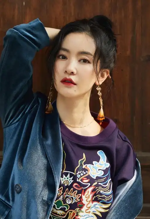 李晟优雅知性时尚写真图片