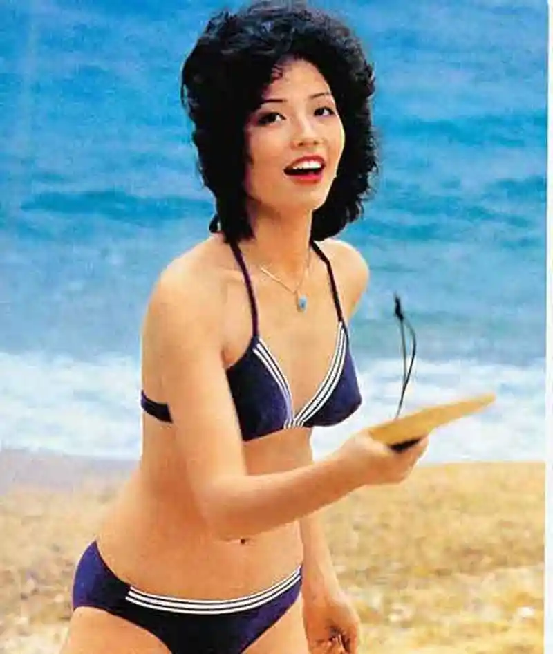 钟楚红的泳装照