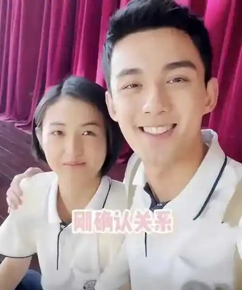 原创吴磊张子枫恋情官宣引热议甜蜜幸福获网友祝福