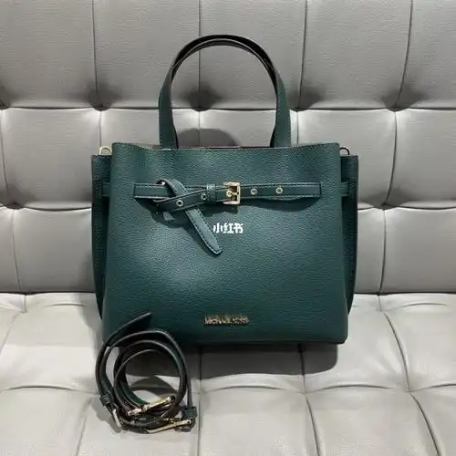 mk中号包emilia999