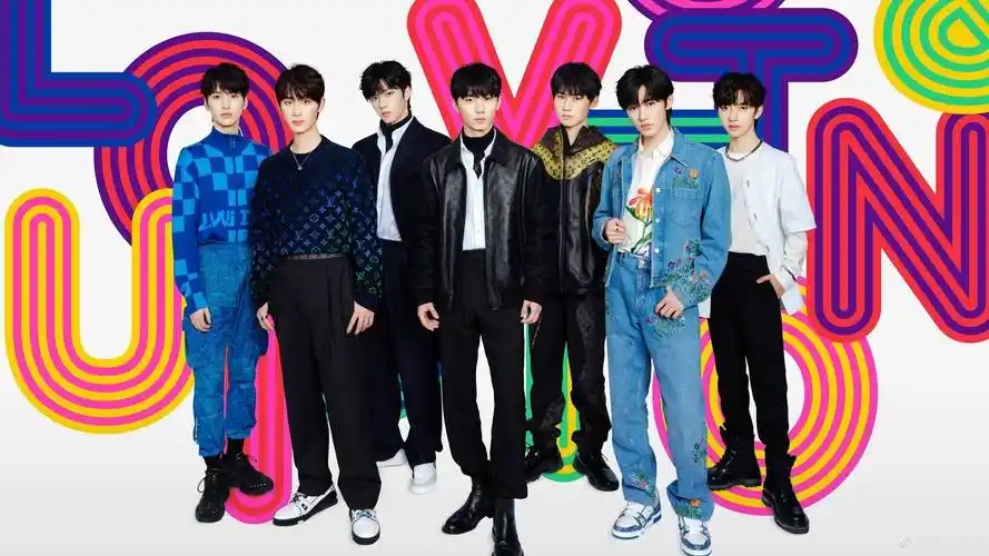 时代少年团参加lv展览的一组帅照