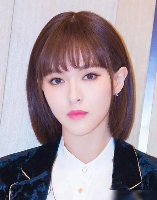 如果你已经35岁或者更大了,记得不要留以上三种发型,不然不但不会减龄