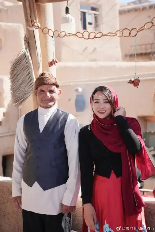 伊朗旅行: 在伊朗最美村落【qaleh bala village】体验伊朗人的热情