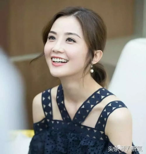 饼脸塌鼻却美出天际,这些女明星是要气死范爷baby!