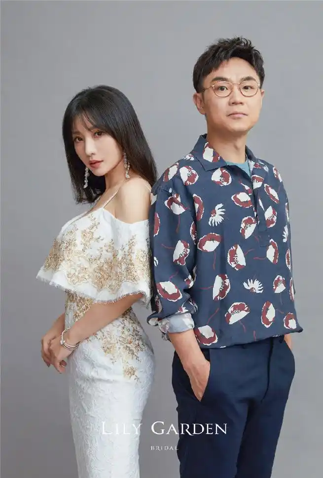 最尬合体大片柳岩吊带裙真女神大鹏戴眼镜屌丝硬凹文艺男