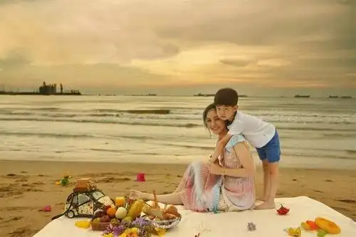 唐嫣生下双胞胎!罗晋升级暖心奶爸!网友:一家四口太幸福了