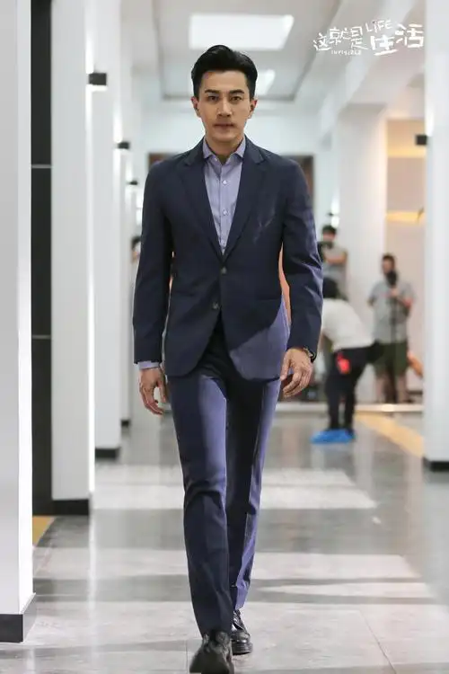 管总@刘恺威 和@电视剧这就是生活 在这个炎炎夏日里杀青啦