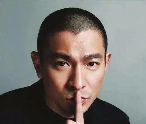 刘德华出道后所有发型盘点,你喜欢哪款?