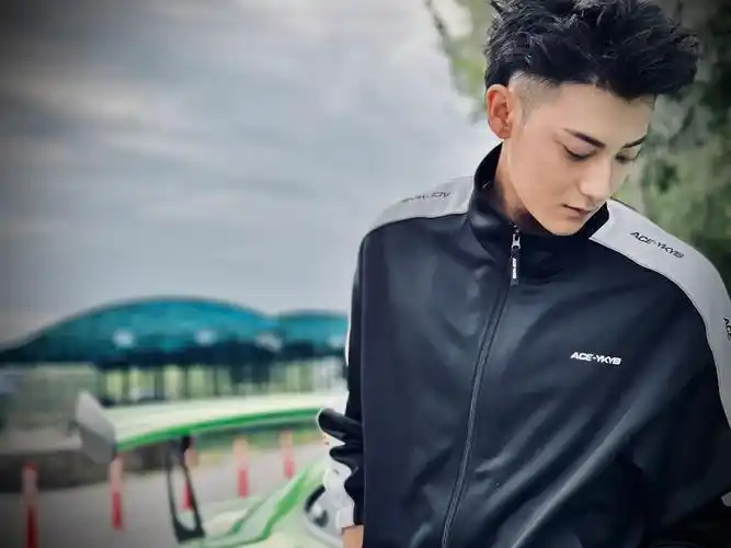 黄子韬微博写真图片集