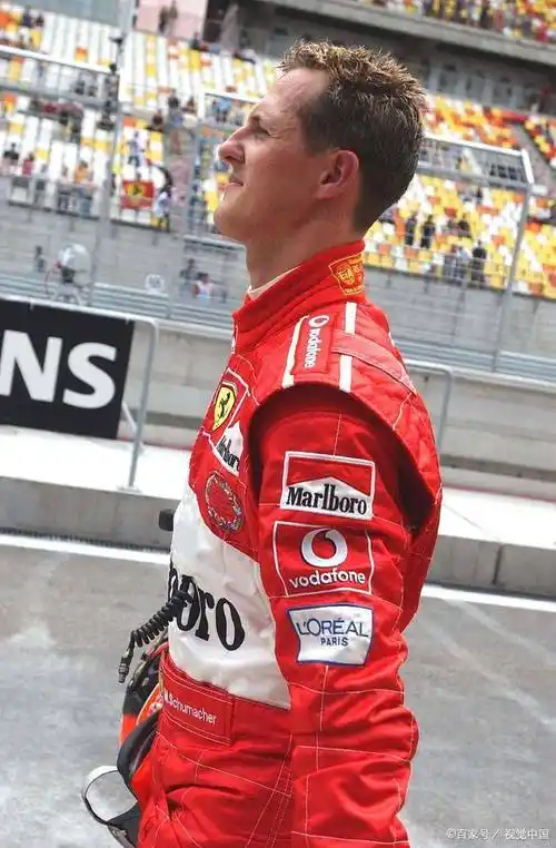 "车王"舒马赫迎来55岁生日:昏迷十年,家人与团队守护病榻旁_赛车_父亲