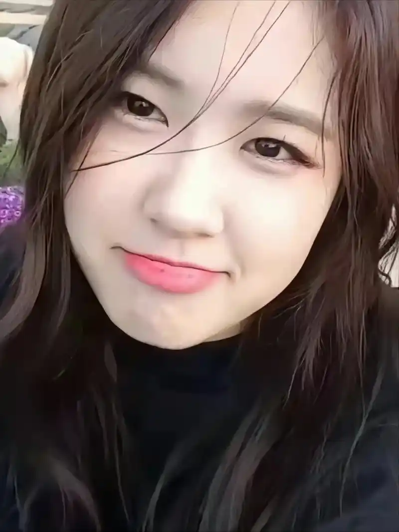 黑发才是故事的开始!#rose朴彩英 #朴彩英 #氛围感 # - 抖音