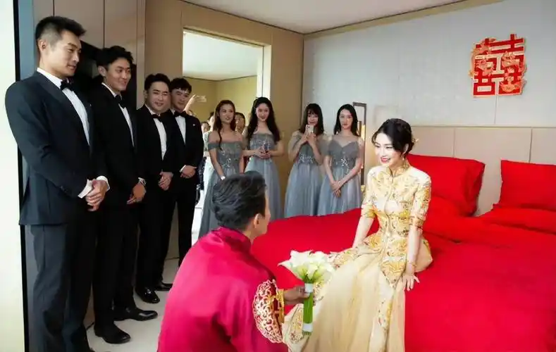 李子峰官宣与林籽离婚,结婚两年育有一子,曾与张天爱吴昕传绯闻_外界