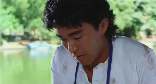 《望夫成龙》的拍摄年代较早,那时周星驰的喜剧风格还远未定型,不过小