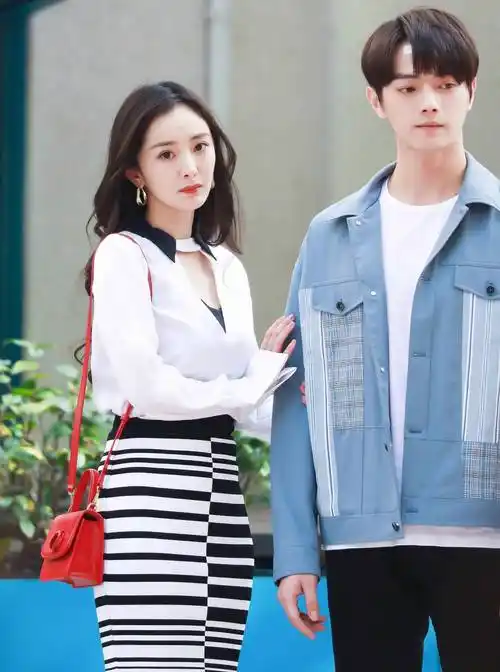 原创爱的二八定律曝剧照杨幂许凯在愚人节发糖cp感强过热巴吴磊