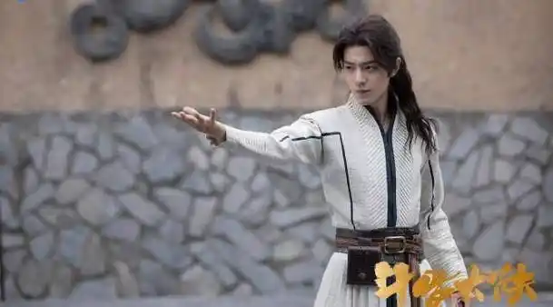 原创肖战称自己演唐三有很多不足直言作品是立足的根本之道高度立马