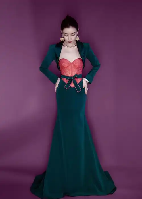 女明星穿的晚会礼服哪款好看